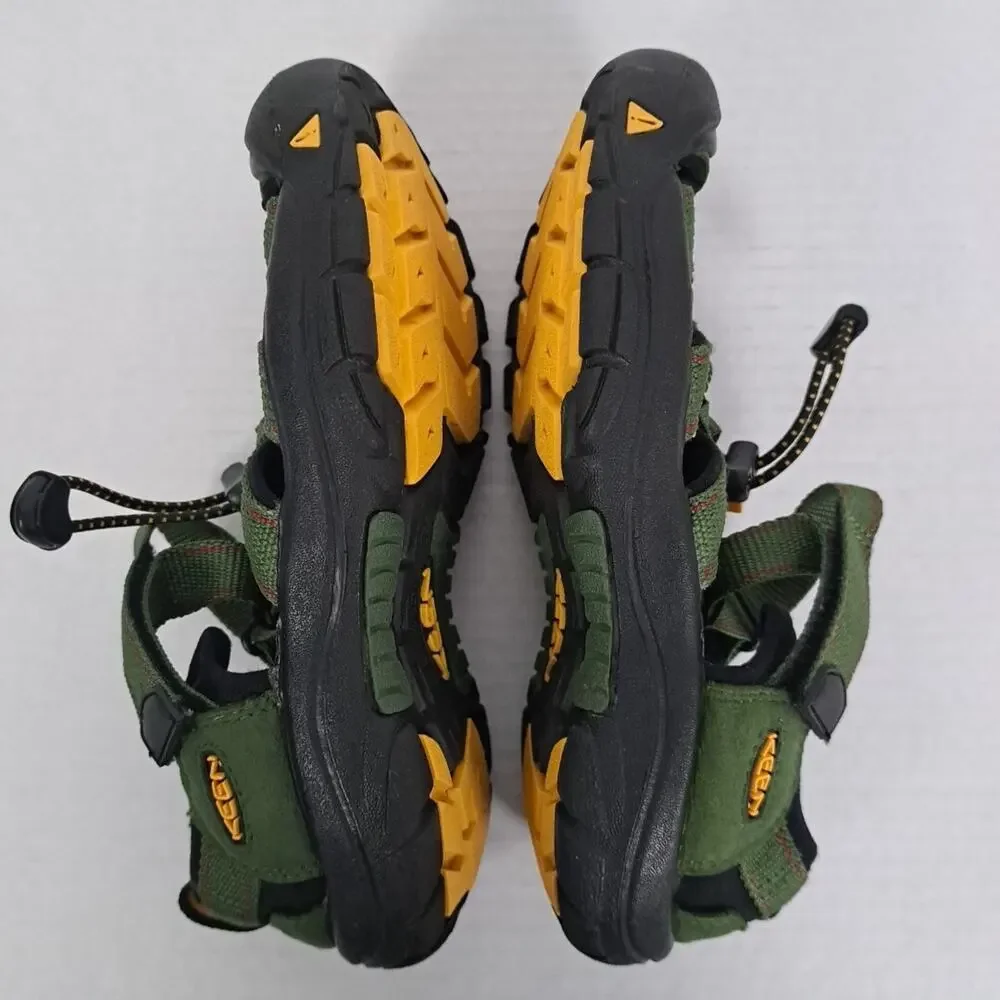 Keen Newport H2 Closed Toe Sandals Dark Green Waterproof Big Kids 4 Outdoor